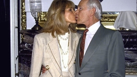 Johnny Carson kissing his wife Alexis Maas