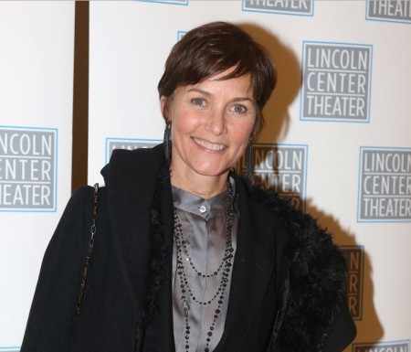 Carey Lowell arrived at the Lincoln Center Benefit Performance of "Camelot"