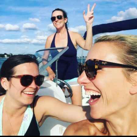 Lindsay with her friends on vacation