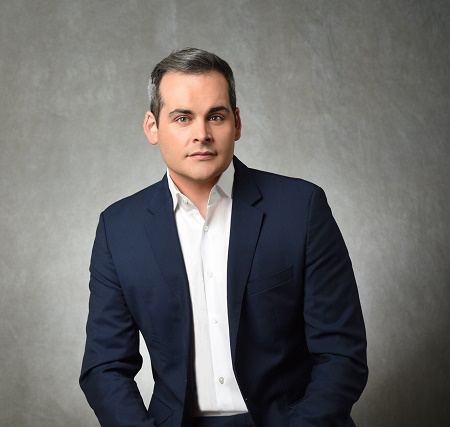 A leading journalist of CBS, David Begnaud is currently 36 years old as per his birthdate.