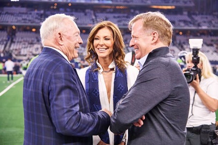 Cowboys executive vice president Charlotte Jones Anderson with father and Cowboys owner