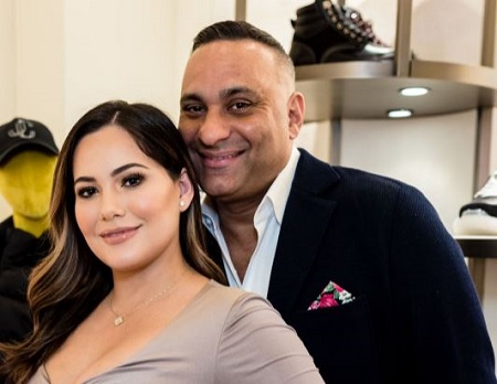 Jennifer Andrade is the former love partner of Canadian comedian, actor, Russell Peters.'