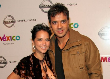 Luis Fonsi was previously married to an actress Adamari Lopez from 2006 to 2009.