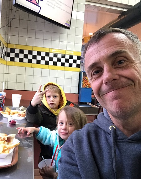 Chicago Fire's actor David Eigenberg shares two Children with wife, Chrysti Eigenberg