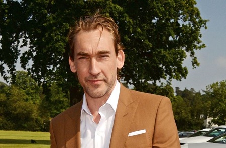 The actor Joseph Mawle has portrayed the role of Benjen Stark in the HBO series Game of Thrones.
