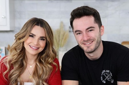 The 29 aged Jordan Maron with his female You-Tuber friend, Rosanna Pansino.