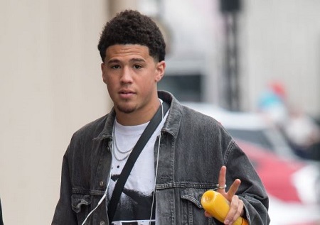 The 24 aged American basketball player, Devin Booker plays for the NBA team Phoenix Suns. 