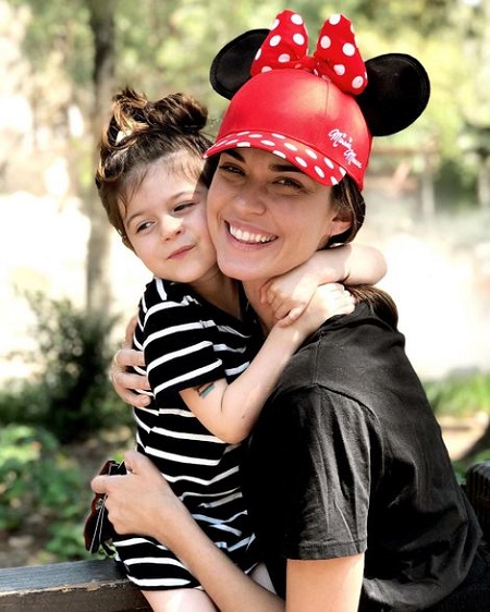Charlie Mae Annable with her actress mother, Odette Annable