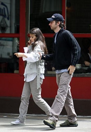 Zach with his ex-girlfriend, Shiri Appleby taking walk