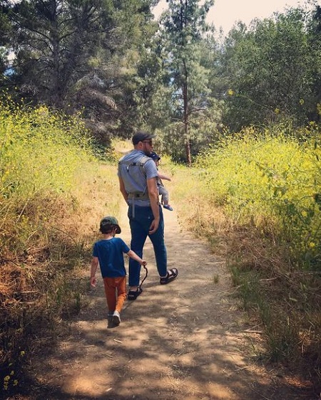  In May 2019, Julia Hart posted a picture of kids and a husband through Instagram