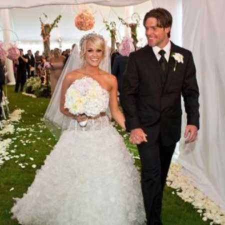 Carrie Underwood and Mike Fisher walked down the aisle