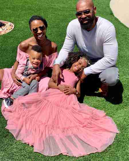 Daren Dukes and Shanola Hampton enjoying a lovely time with their children, an elder daughter and a son.