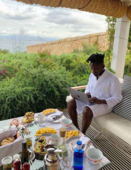 Mr Eazi in his vacation