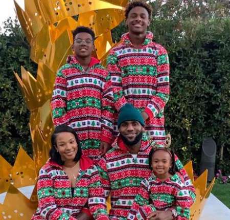 LeBron James with his wife, Savannah and their Kids
