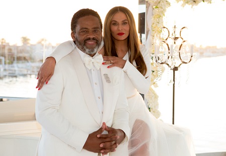 Richard Lawson is married to Tina Lawson since 2015.