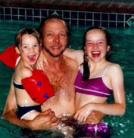 Bonnie Wallace's late husband, Philip, and 2 daughters