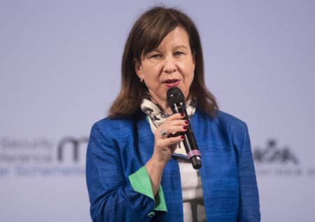 Lyse Doucet; Know her personal life, husband, kids