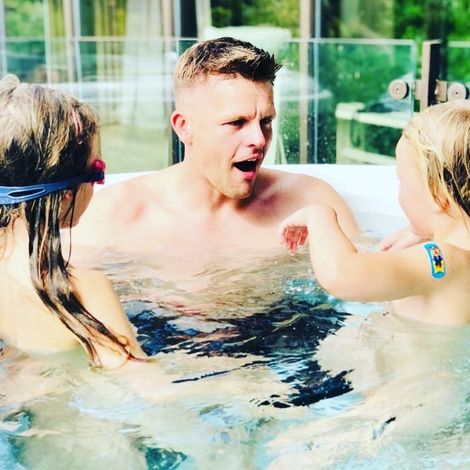 On the father's day, Jake Humphrey posted a picture along with his two daughter via Instagram