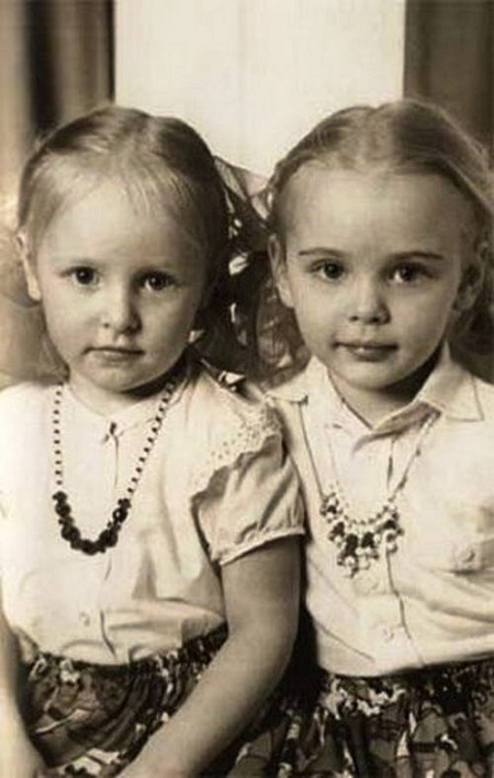  Yekaterina Putina with her sister, Mariya Putina.Know about her parents, age.