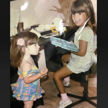 Childhood photo of Tara Maller with her cousin sister