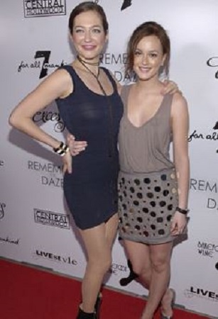 Jess Bond with her friend at an award function.