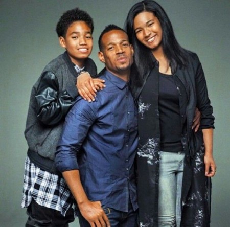 Marlon Wayans with his children