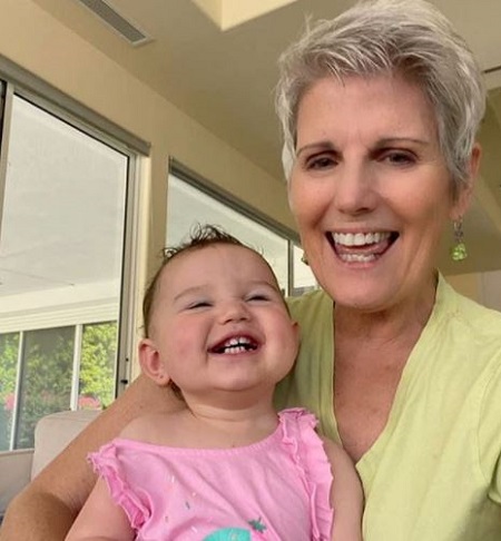  Lucie Arnaz with pictured with her granddaughter Eliza Grace.
