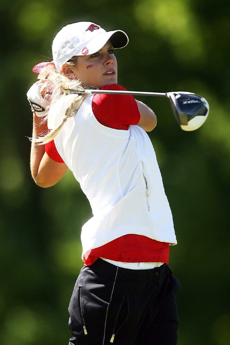 Emma Lavy Bradford is playing the golf for Arkansas team.