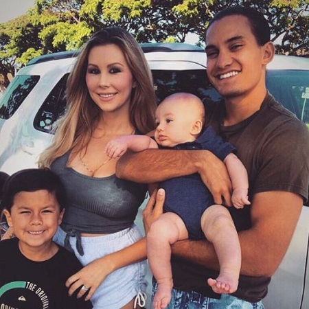 Dakota Chapman With His Sons and Girlfriend