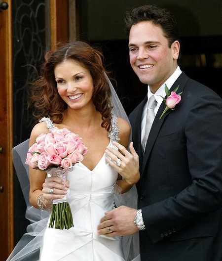 Angela Nazario's Ex-Boyfriend, Mike Piazza With His Wife, Angela Nazario On Wedding Day