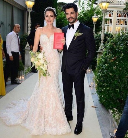 Fahriye Evcen Marries Burak Ozcivit on 29 June 2017
