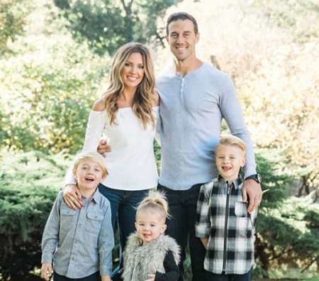  Alex & Elizabeth Smith picture with their sons Hudson (right), Hayes Smith (left), and daughter Sloane Smith. 