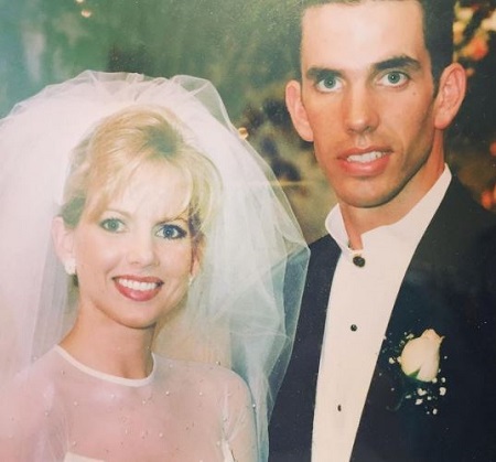  The Fox News journalist Shannon Bream and Sheldon Bream are married since 1995.
