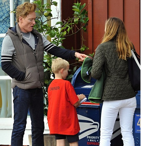 Beckett O'Brien With His Parents, Conan O'Brien and Liza Powel O'BrienFor a Day Out in Brentwood, Los Angeles on Sunday