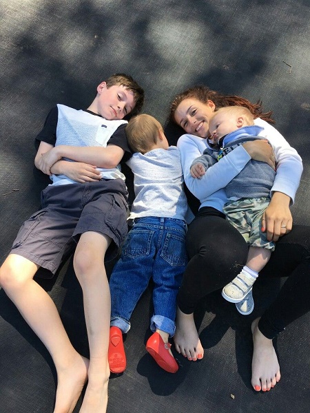 Seth Blackstock's enjoying a great time with his three siblings 