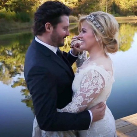 Seth Blackstock's dad Brandon Blackstock and stepmom, Kelly Clarkson had an intimate ceremony at Blackberry Farm in Walland, Tennessee