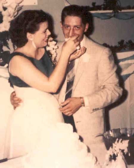 Patsy Cline and Charlie Dick during their wedding day. Know more about their marital life.