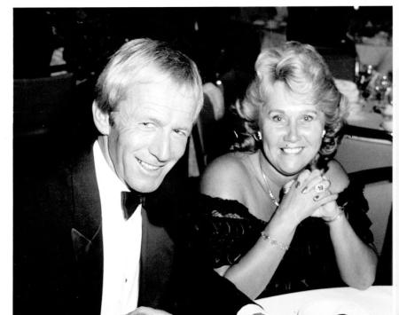 Linda Kozlowski's ex-spouse, Paul Hogan with his first former wife, Noelene Edwards. Want to know more about Linda's dating life with Moulay Hafid Baba.