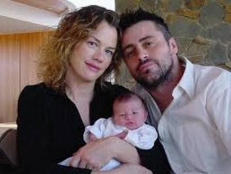 Marina Pearl LeBlanc in the hands of Matt LeBlanc and Melissa McKnight. Know more interesting facts about Marina.