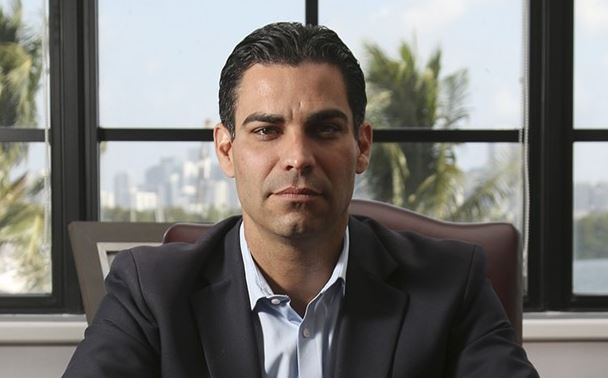 ¡El alcalde de Miami, Francis Suárez, permanece en cuarentena!  ¿Con quién está casado?  Conozca también su valor neto