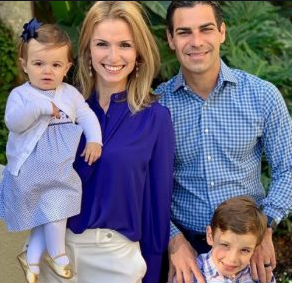 Francis Suarez With Her Wife Gloria Fonts Suarez And Their Children Gloriana And Andrew Xavier