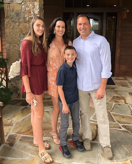 A former MLB player, Mark DeRosa shares one daughter and one son with his wife, Heidi