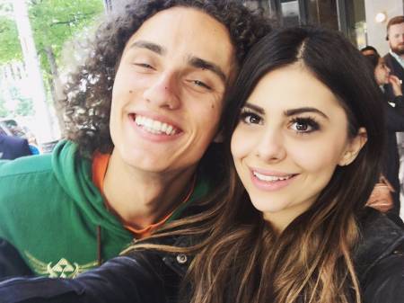 Kwebbelkop is a Famous YouTuber and Has a Hefty Net Worth to His Name ...