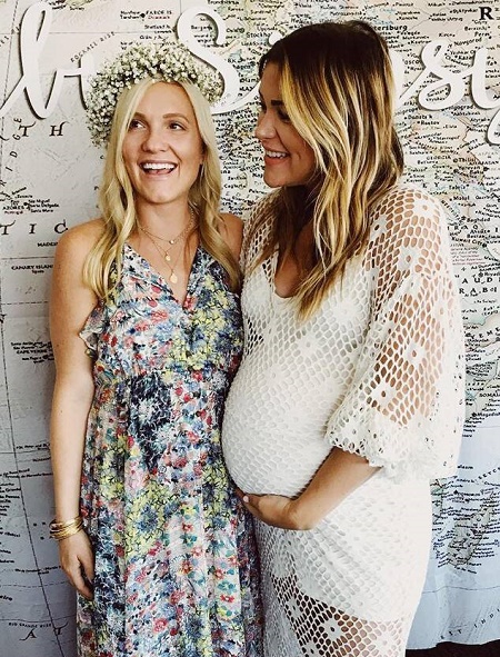 Tatum Woods' Mother and her Laguna Beach's co-star Alex Murrel During the Baby Shower