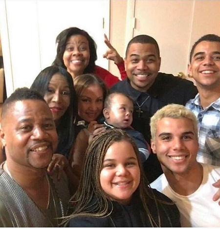 April Gooding with her Whole Family Members 