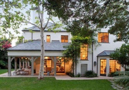  Cuba Gooding Jr. Sells his Pacific Palisades Home for $12 Million
