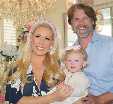  Gretchen Rossi with her love partner Slade and adorable daughter Skyler Gray Smiley.