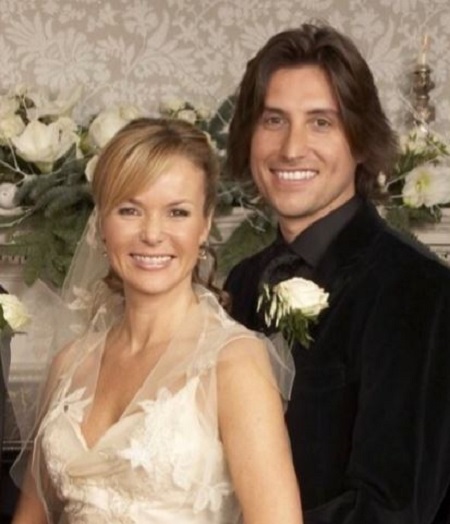 The Wedding Picture Of Amanda Holden and Chris Hughes