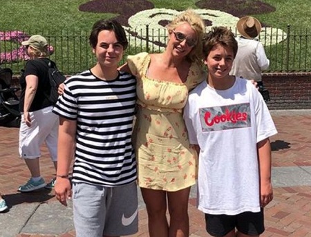 Bryan Spears With Her Sons, Sean and Jayden 