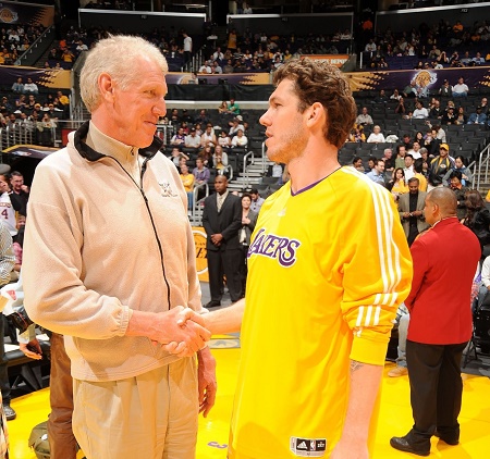 Bill Walton and Luke Walton on the Game Against the Sacramento Kings at Staples Center on April 13, 2010